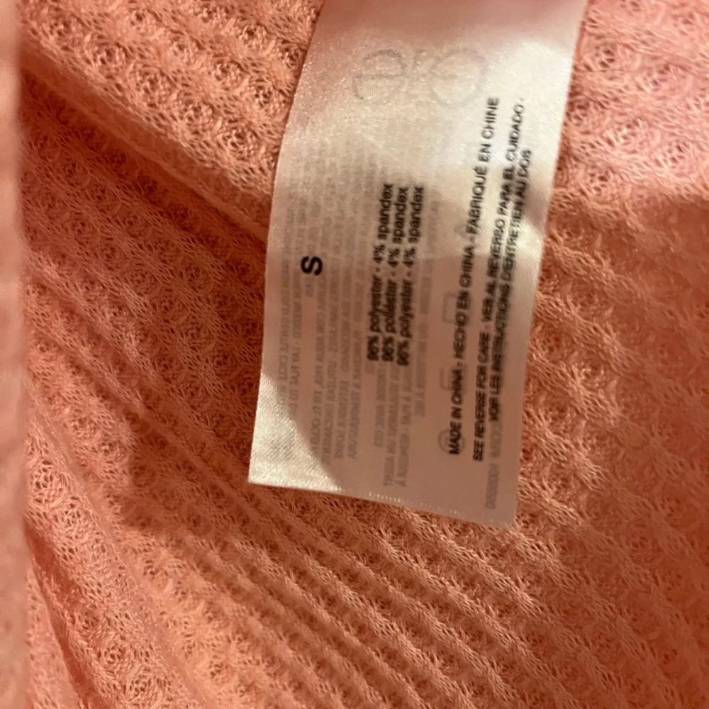 Vintage America Peachy Pink Waffle Knit Long Sleeve Oversized Top Small - Picture 7 of 7